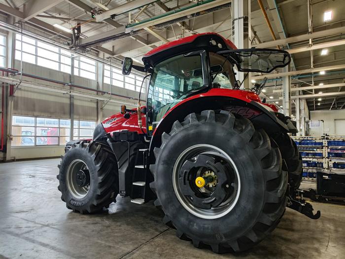 高端智能农机赋能现代农业，农业机械服务助推产业高质量发展